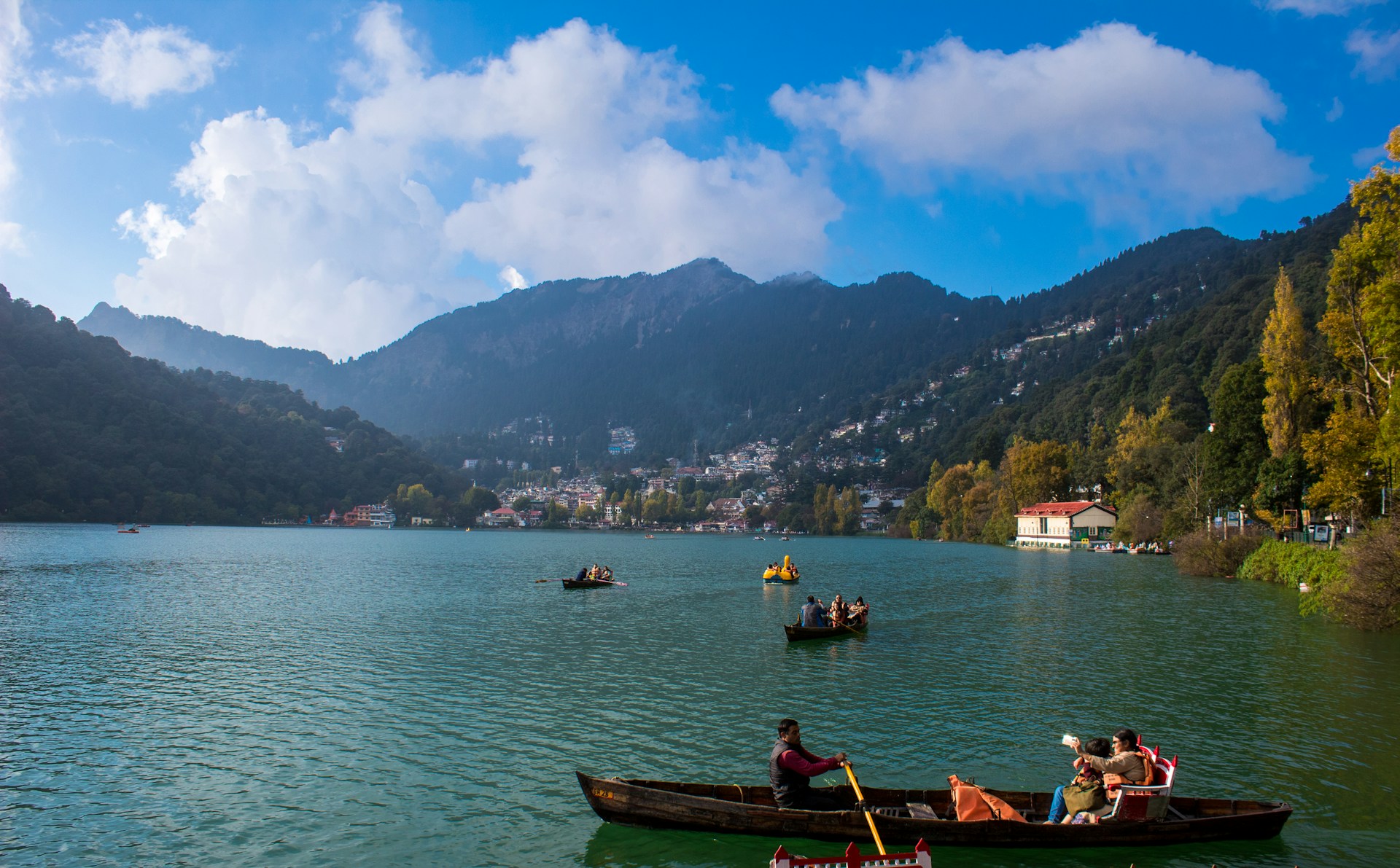 Nainital — Beautiful Lake City View